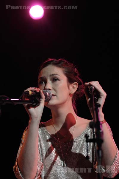 MINA TINDLE - 2011-10-13 - PARIS - Le Trianon - 